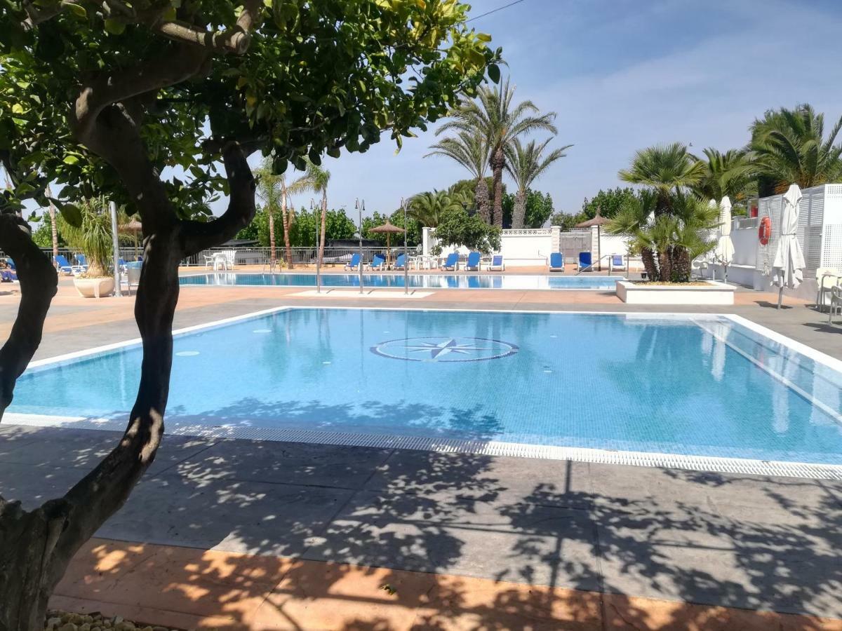 Camping Bahia Santa Pola Buitenkant foto